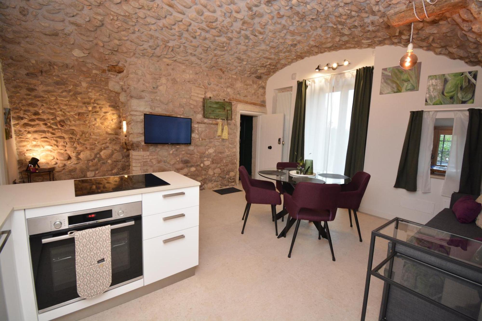Residence Corte Bellebarbe 리볼리 베로네세 객실 사진
